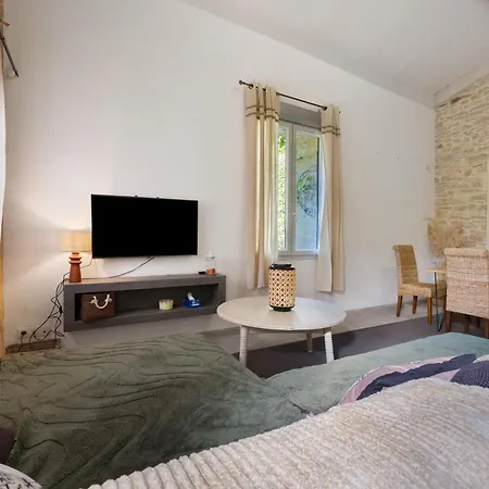 Maison De Village, Clim Holiday home Bernis